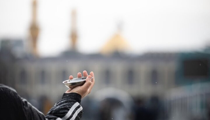 قطرات الغيث وأعين الزائرين.. مشهد رمضاني يروي القلوب عند مرقد الإمام الحسين (ع)