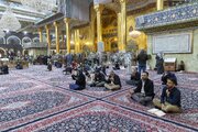 Pilgrims perform reciting Dua al-Nudba at al-Abbas shrine (+Photos)