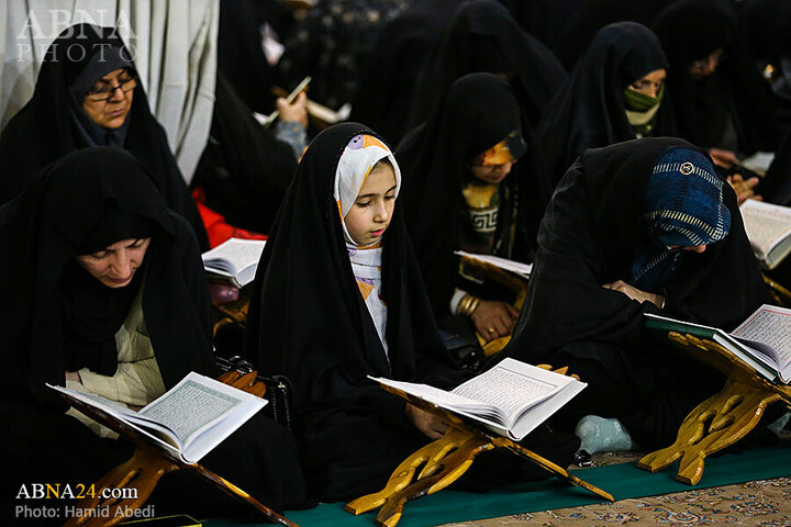 تقرير مصور/ مشاركة الصائمين والصائمات في ختمة القرآن الكريم في حرم السيدة المعصومة (ع)