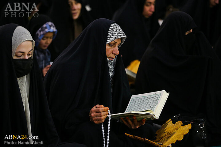 تقرير مصور/ مشاركة الصائمين والصائمات في ختمة القرآن الكريم في حرم السيدة المعصومة (ع)