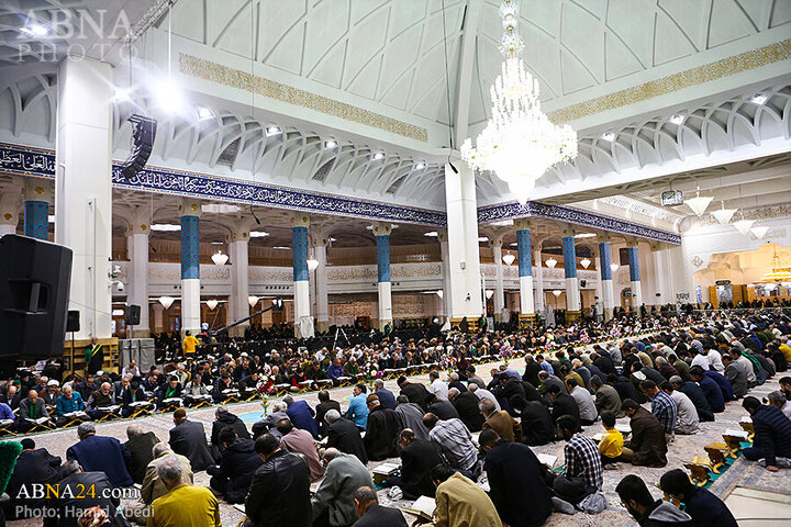 تقرير مصور/ مشاركة الصائمين والصائمات في ختمة القرآن الكريم في حرم السيدة المعصومة (ع)