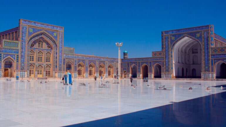 Jinên Herat ên Afganîstanê li mizgeftan qedexe kirin