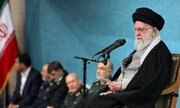 Rêberê Şoreşê: Pirsa aborî û debara gel giringiya sereke ye
Di danûstandinan de israra hêzên zordar ew e ku hêviyên xwe ferz bikin.