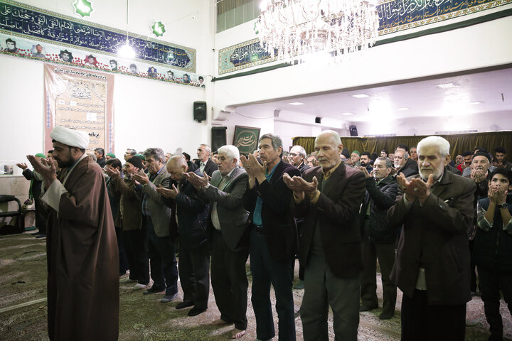 گزارش تصویری | سفره آسمانی به نیت شهدا