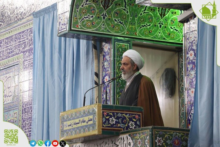 تقرير مصور/ صلاة الجمعة في حرم السيدة "زينب" (ع) بالعاصمة السورية
