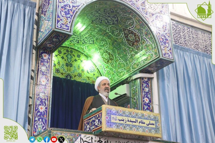 تقرير مصور/ صلاة الجمعة في حرم السيدة "زينب" (ع) بالعاصمة السورية