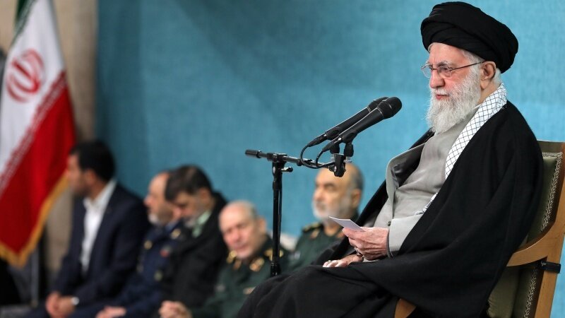 "Una menzogna chiamata la libertà dell'informazione"; la spiegazione dell'ayatollah Khamenei dell'approccio dell'Occidente in merito alle realtà