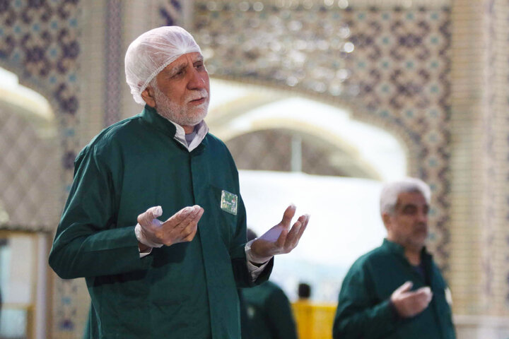 گزارش تصویری | مراسم افطاری طرح ضیافت اکرام رضوی در باب الکاظم علیه‌السلام