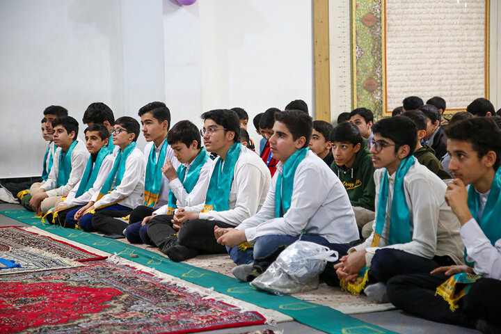 گزارش تصویری | دورهمی قرآنیان قم در ضیافت افطاری حرم حضرت معصومه(س)