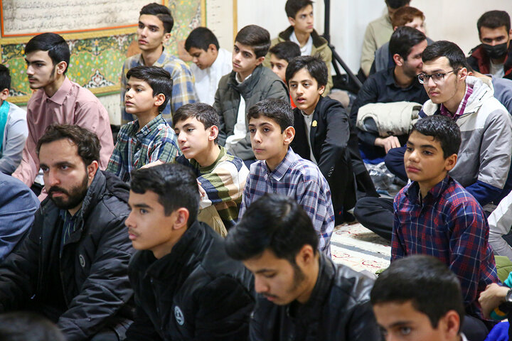 گزارش تصویری | دورهمی قرآنیان قم در ضیافت افطاری حرم حضرت معصومه(س)