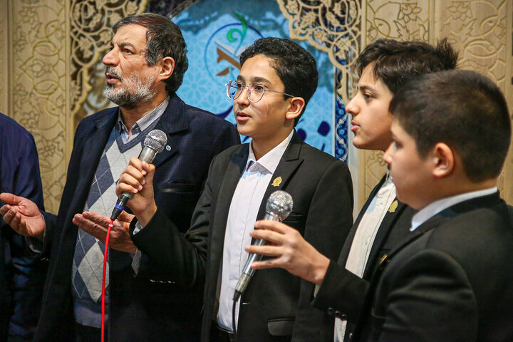 گزارش تصویری | دورهمی قرآنیان قم در ضیافت افطاری حرم حضرت معصومه(س)