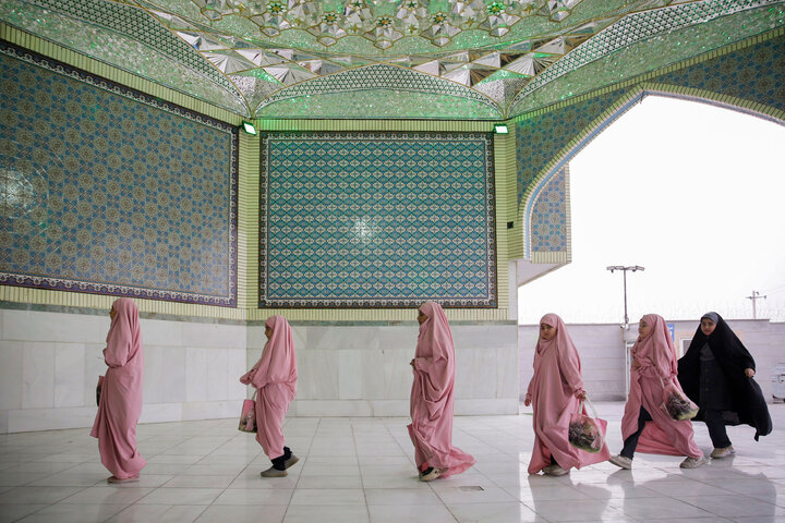 گزارش تصویری | ضیافت افطاری 2000 دانش‌آموزان دختر مشهدی