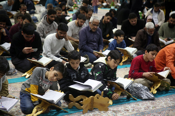 گزارش تصویری | ترتیل‌خوانی قاریان نوجوان با حضور خانواده‌ها در حرم بانوی کرامت