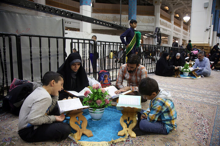 گزارش تصویری | ترتیل‌خوانی قاریان نوجوان با حضور خانواده‌ها در حرم بانوی کرامت