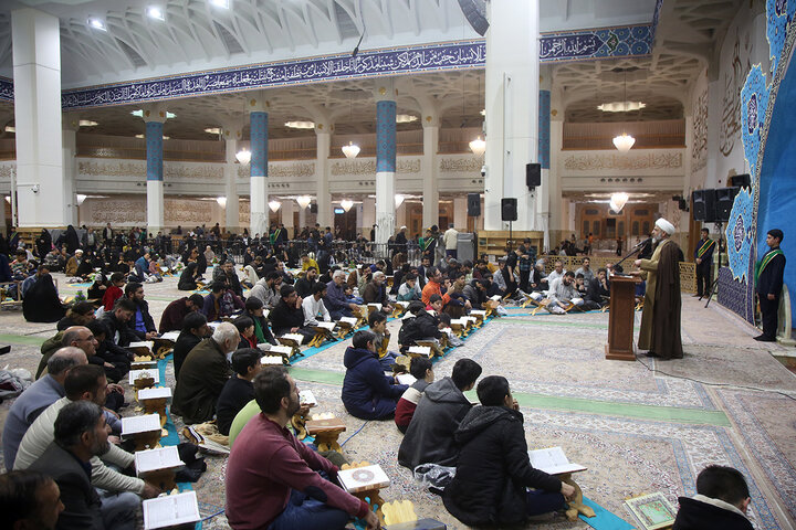 گزارش تصویری | ترتیل‌خوانی قاریان نوجوان با حضور خانواده‌ها در حرم بانوی کرامت