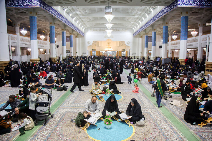 گزارش تصویری | ترتیل‌خوانی قاریان نوجوان با حضور خانواده‌ها در حرم بانوی کرامت