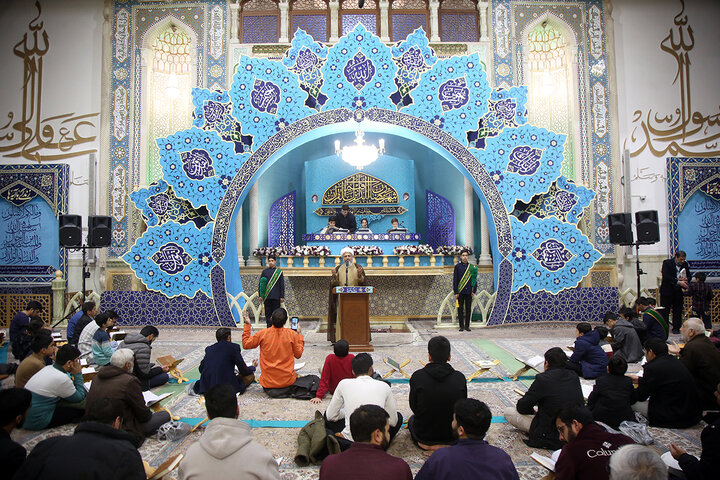 گزارش تصویری | ترتیل‌خوانی قاریان نوجوان با حضور خانواده‌ها در حرم بانوی کرامت