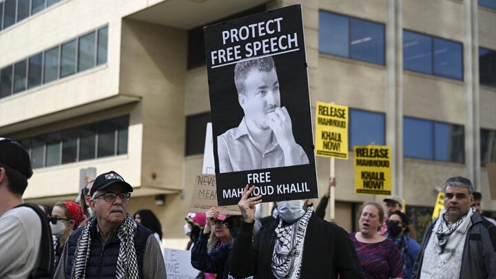 گزارش تصویری | تظاهرات در واشنگتن و نیویورک برای آزادی «محمود خلیل» فعال فلسطینی