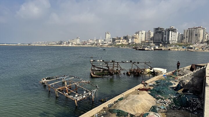 تقرير مصور/ أضرار جسيمة تحديات كبيرة تواجه صيادي الأسماك في قطاع غزة بسبب العدوان الصهيوني