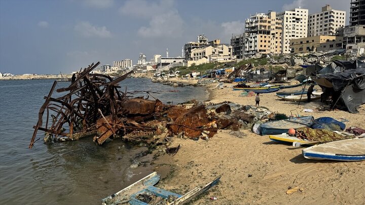 تقرير مصور/ أضرار جسيمة تحديات كبيرة تواجه صيادي الأسماك في قطاع غزة بسبب العدوان الصهيوني