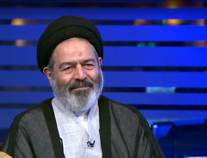 عربستان فضای مجازی زائران را رصد می‌کند/ مطلبی را برنتابند اخراج می‌کنند