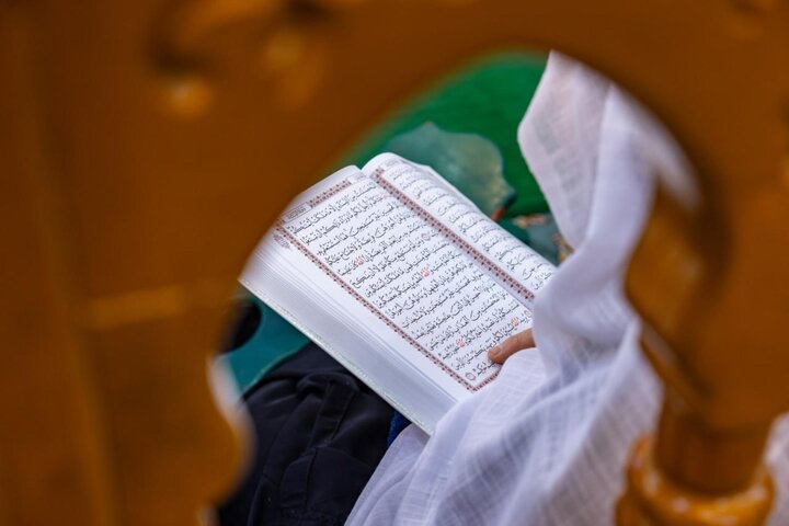 تقرير مصور/ العتبة العباسية تقيم ختمة قرآنية رمضانية في حرم مرقد أبي الفضل (عليه السلام)