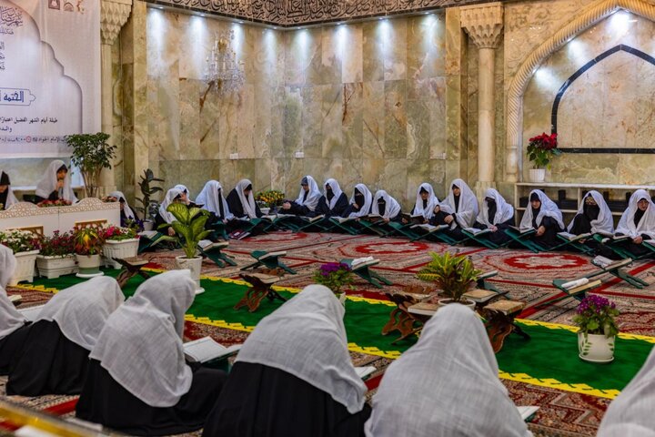 تقرير مصور/ العتبة العباسية تقيم ختمة قرآنية رمضانية في حرم مرقد أبي الفضل (عليه السلام)