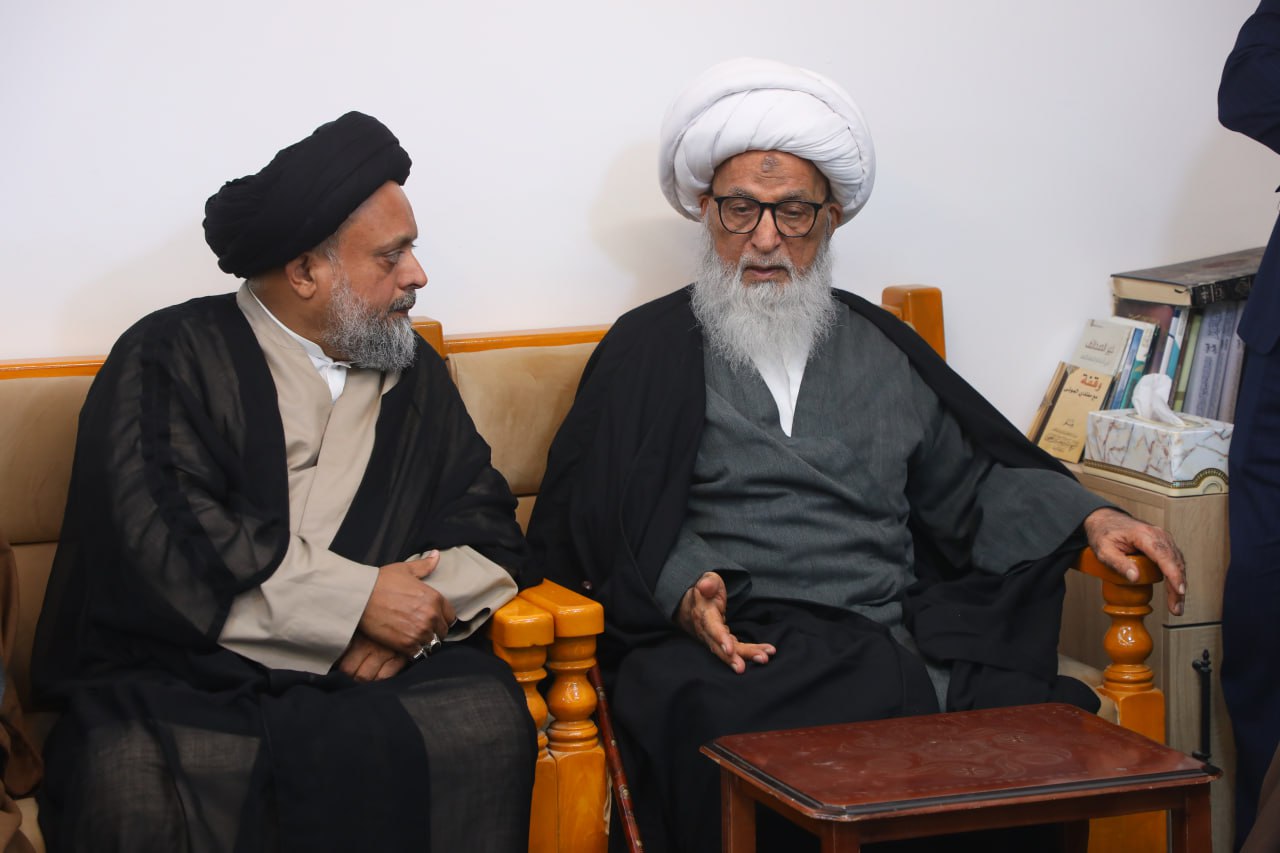 آية الله النجفي يستقبل ممثل آية الله الخامنئي في العراق