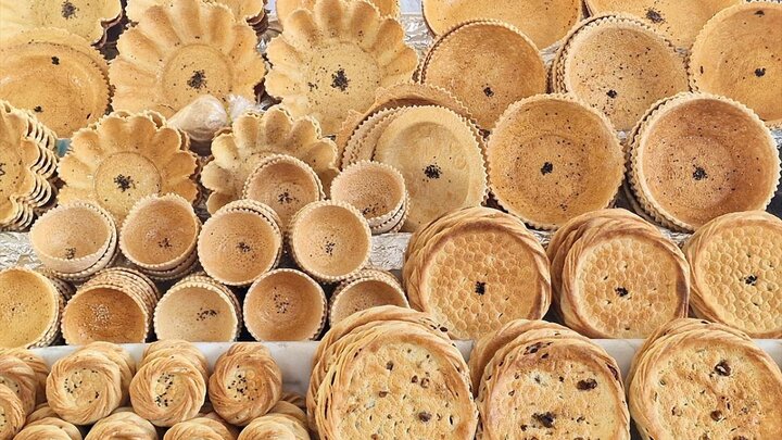 عکس خبری | نان «پاتیر» از اقلام ضروری سفرۀ مردم ازبکستان در ماه رمضان