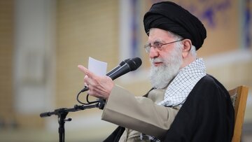 イラン最高指導者が米国の脅迫に反応「相手が行動を起こせば、我々は断固として対応」「米は国際世論を欺く」