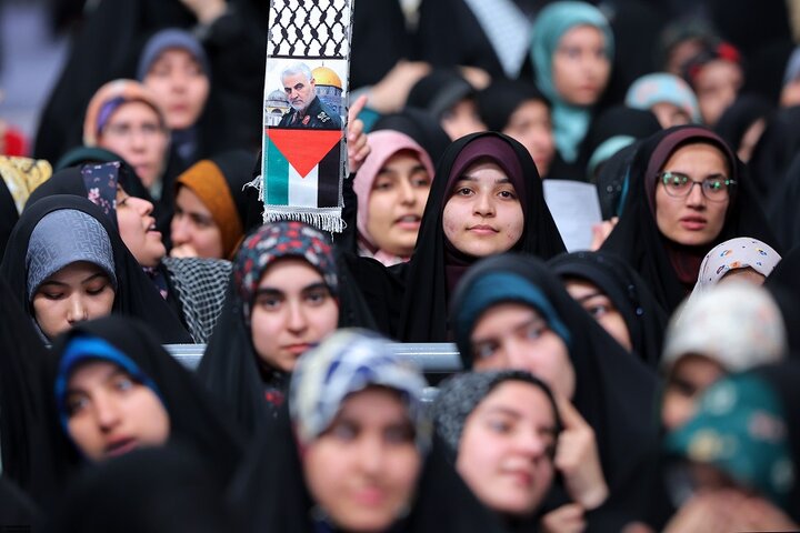 دیدار دانشجویان