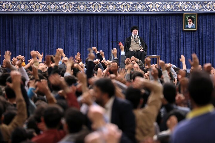 دیدار دانشجویان