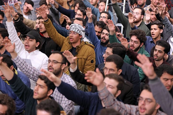 دیدار دانشجویان