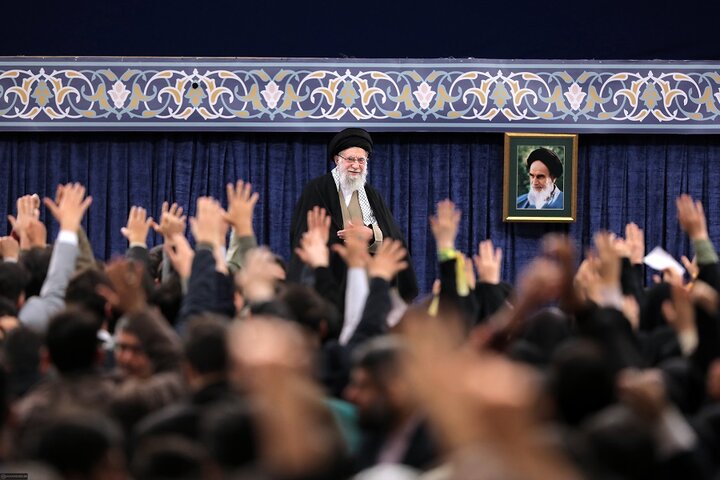 دیدار دانشجویان