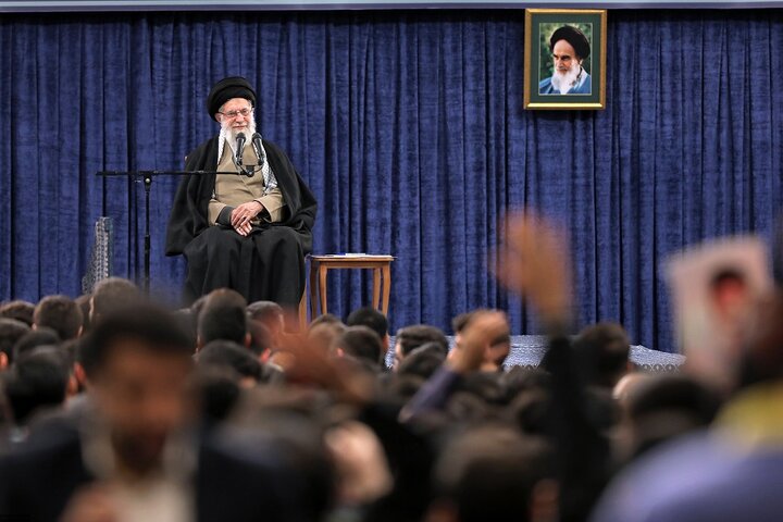 دیدار دانشجویان