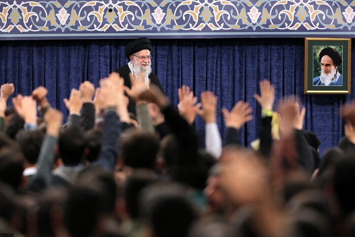 دیدار دانشجویان