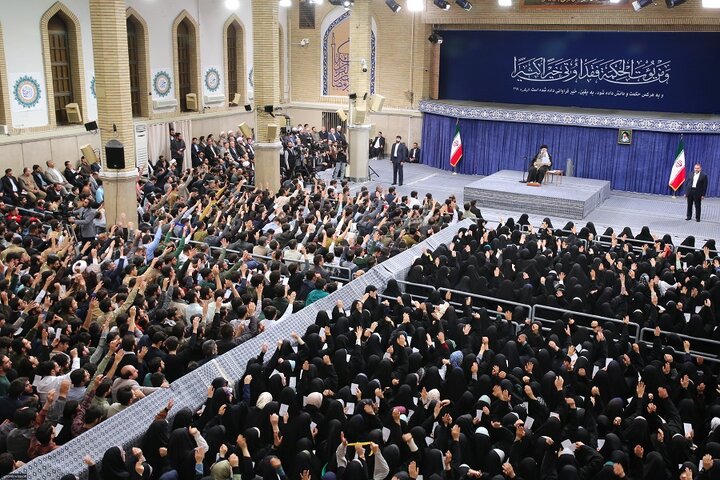 دیدار دانشجویان با رهبر انقلاب