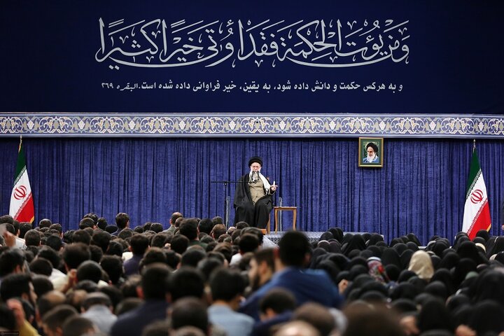 دیدار دانشجویان با رهبر انقلاب