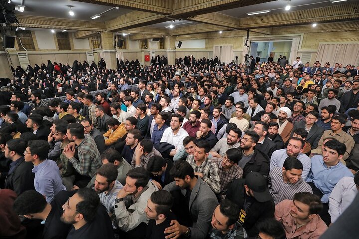 دیدار دانشجویان با رهبر انقلاب