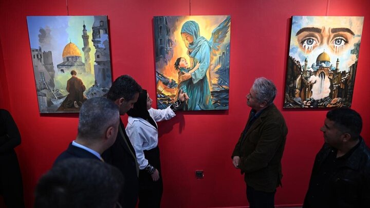 تقرير مصور/ طلاب ثانوية مدرسة في مدينة تركية يتضامنون مع غزة من خلال رسم لوحات فنية