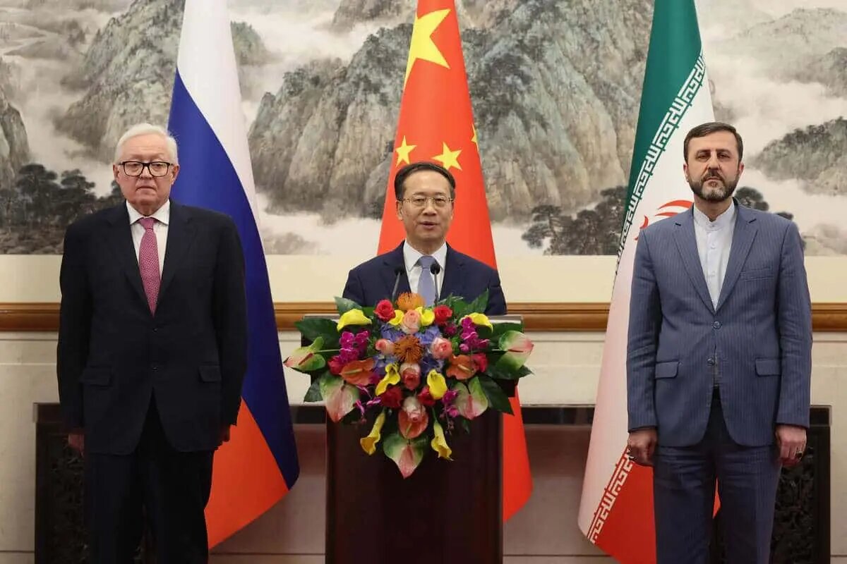 Téhéran, Pékin et Moscou exigent la levée de toutes les sanctions contre l'Iran