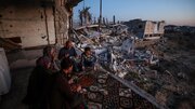 Gambar| Keluarga Palestin Berbuka Puasa Di Tengah-tengah Runtuhan