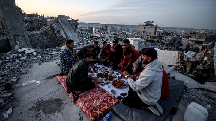 Ripoti ya Picha | Iftar kwenye Magofu ya Msikiti wa Salim Abu Muslim huko Bait Lahia