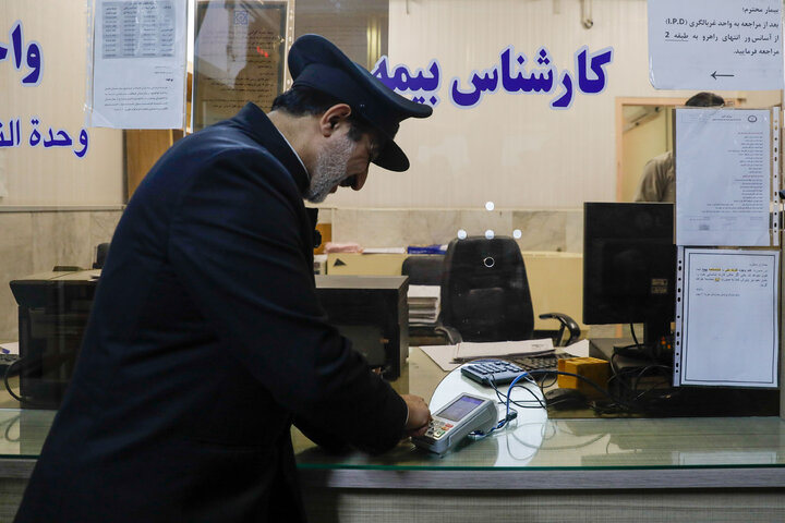 گزارش تصویری | حضور خدام حرم مطهر رضوی در بیمارستان 22 بهمن