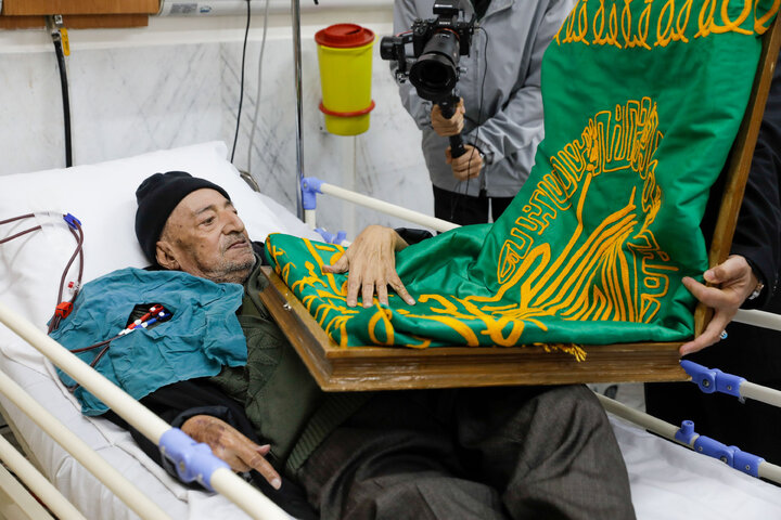 گزارش تصویری | حضور خدام حرم مطهر رضوی در بیمارستان 22 بهمن