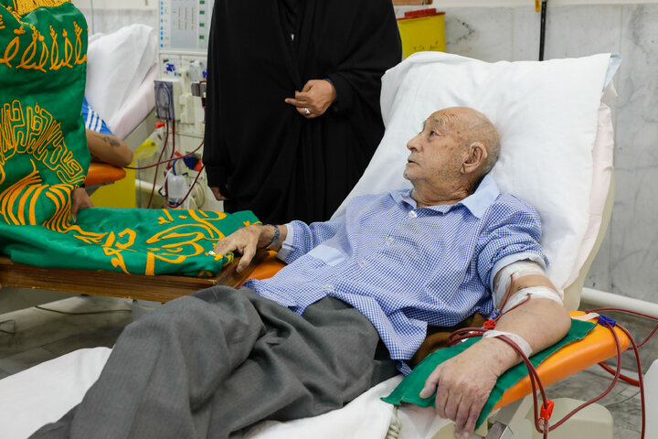 گزارش تصویری | حضور خدام حرم مطهر رضوی در بیمارستان 22 بهمن