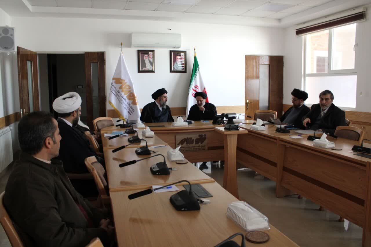 بازدید معاون ارتباطات و بین الملل حوزههای علمیه از پژوهشگاه مطالعات فقه معاصر + تصاویر