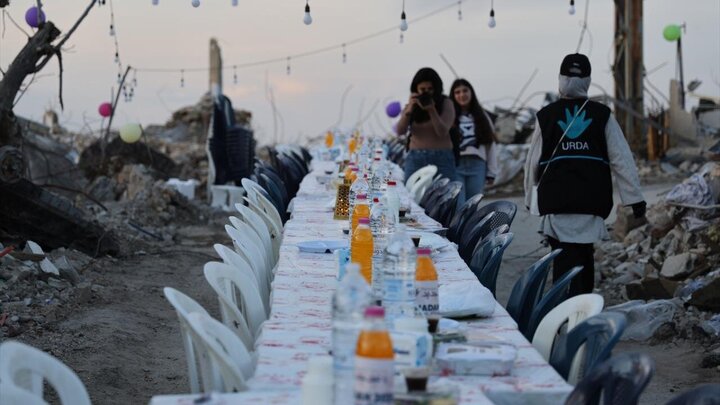 تقرير مصور/ افطار جماعي بين الأنقاض في بلدة كفر شوبا اللبنانية