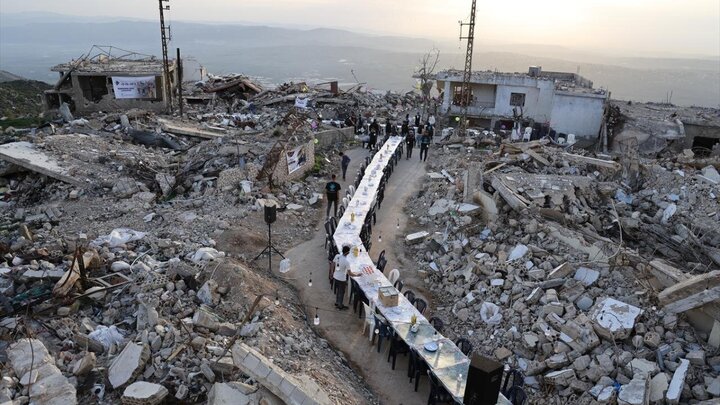 تقرير مصور/ افطار جماعي بين الأنقاض في بلدة كفر شوبا اللبنانية