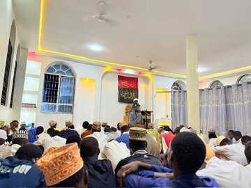 Ripoti ya Picha | Kuhuishwa kwa Usiku wa 19 Ramadhan, Jijini Arusha-Tanzania, ambao ni Usiku wa Mwanzo wa Kifo cha Kishahidi cha Sayyidna Ali (a.s)